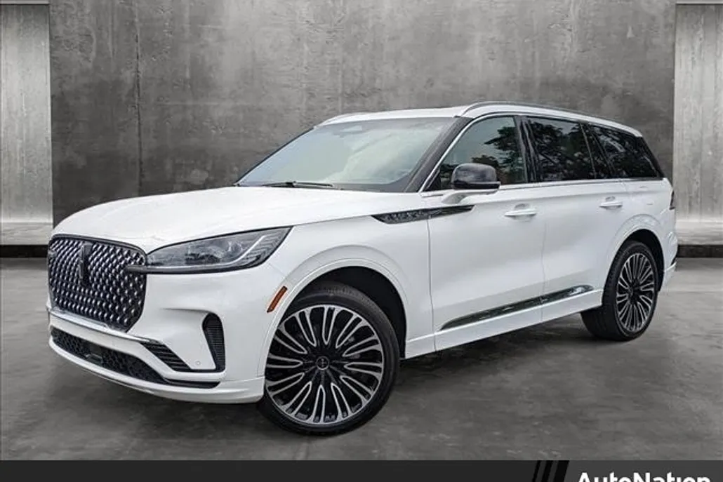 2025 Lincoln Aviator Black Label photo 1