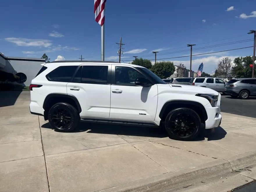 2025 Toyota Sequoia Limited photo 1