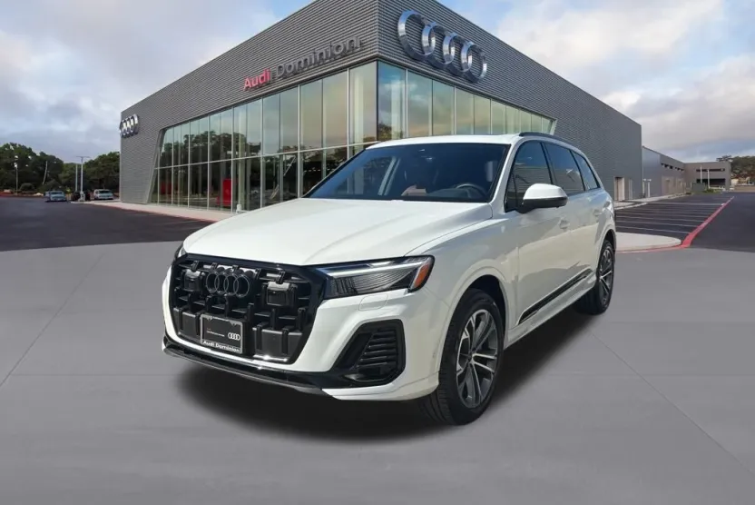 2025 Audi Q7 45 Premium Plus photo 1