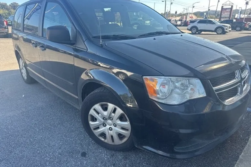 2017 Dodge Grand Caravan SE photo 1