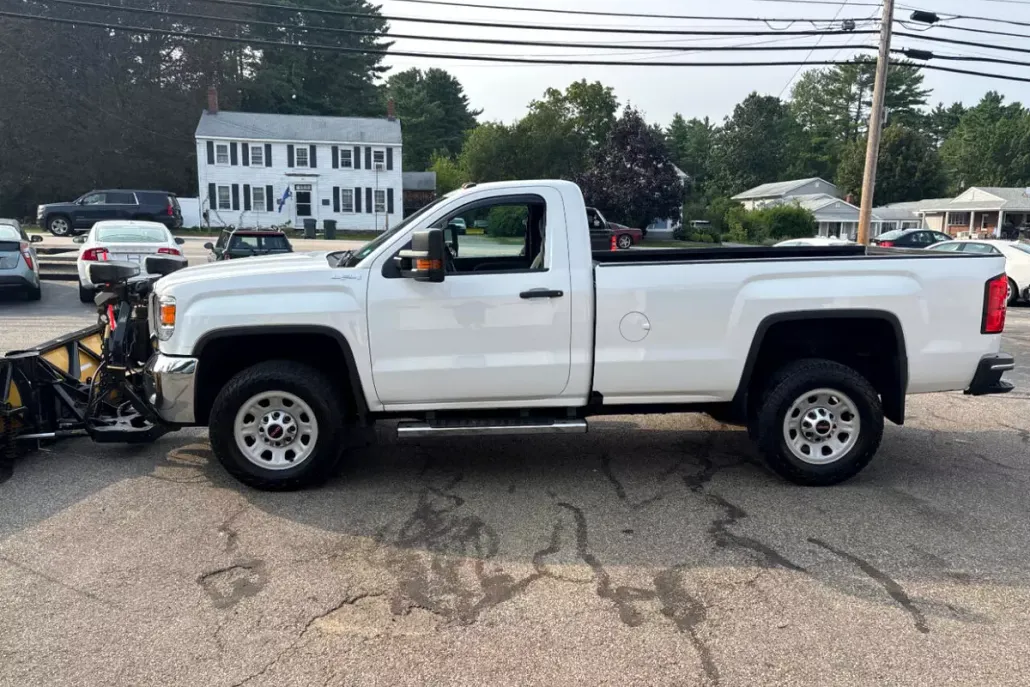 2017 Gmc Sierra Base photo 1