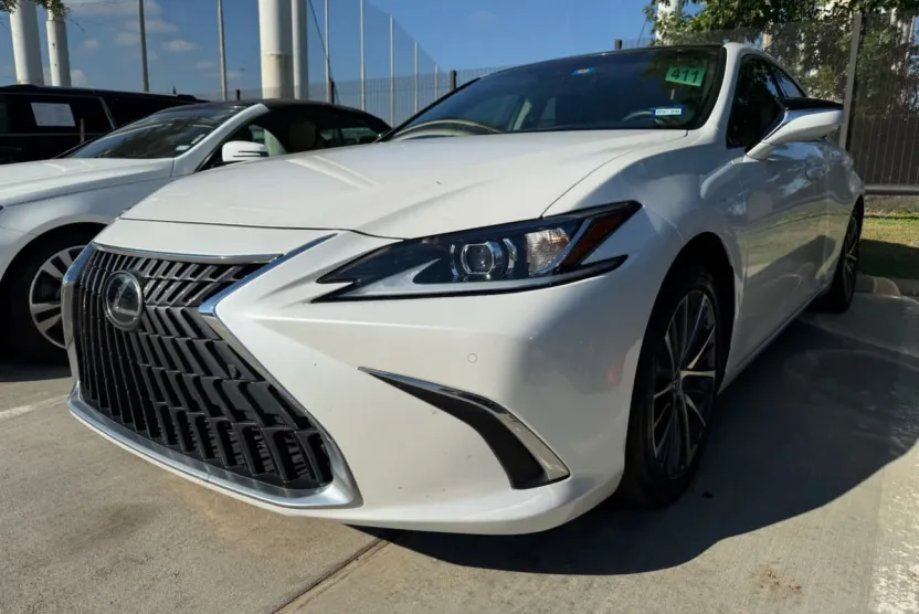 2023 Lexus ES 350 photo 1