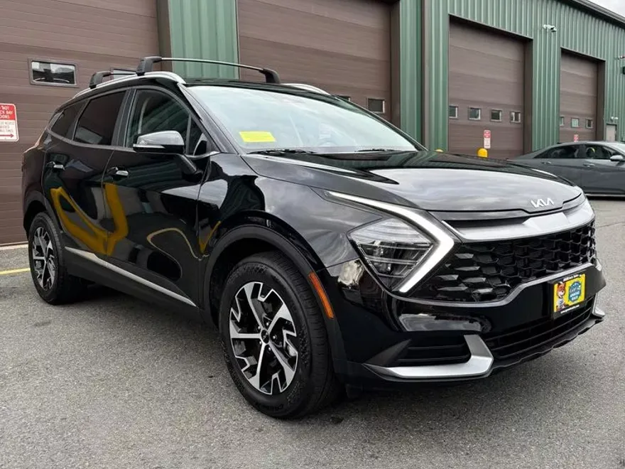 2025 Kia Sportage EX photo 1