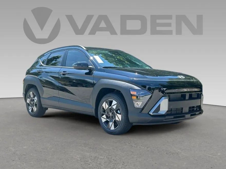 2025 Hyundai Kona SEL photo 1