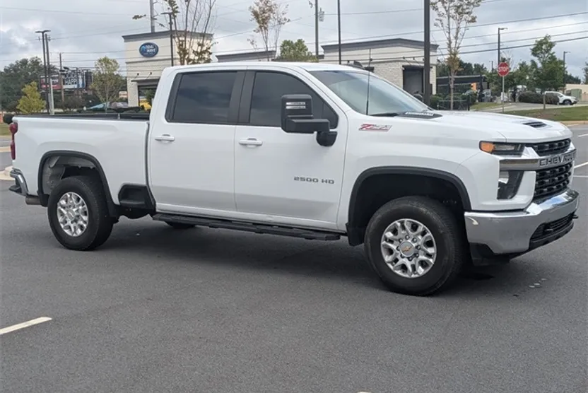 2023 Chevrolet Silverado 2500HD LT photo 1