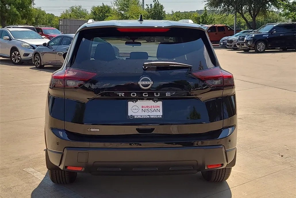 2026 Nissan Rogue SV photo 1