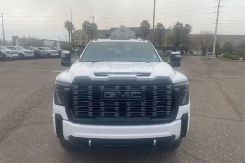 2025 Gmc Sierra 2500 HD Denali Ultimate photo 2