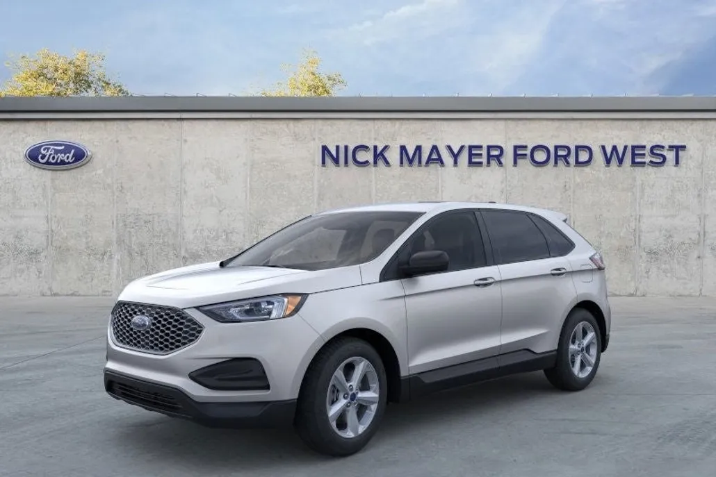 2024 Ford Edge SE photo 1