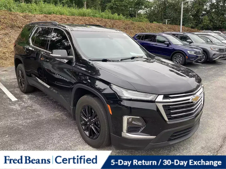2023 Chevrolet Traverse Leather photo 1