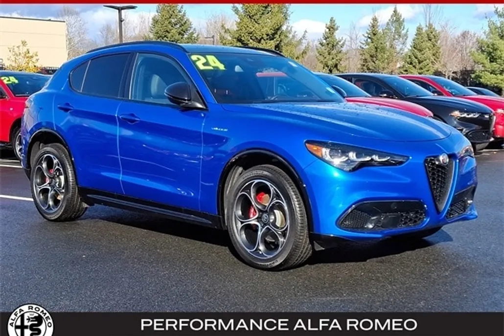 2024 Alfa Romeo Stelvio Ti photo 1