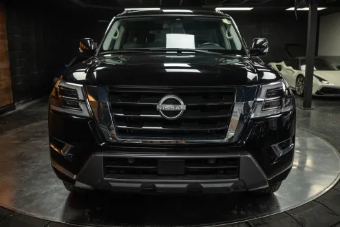 2022 Nissan Armada SV photo 3