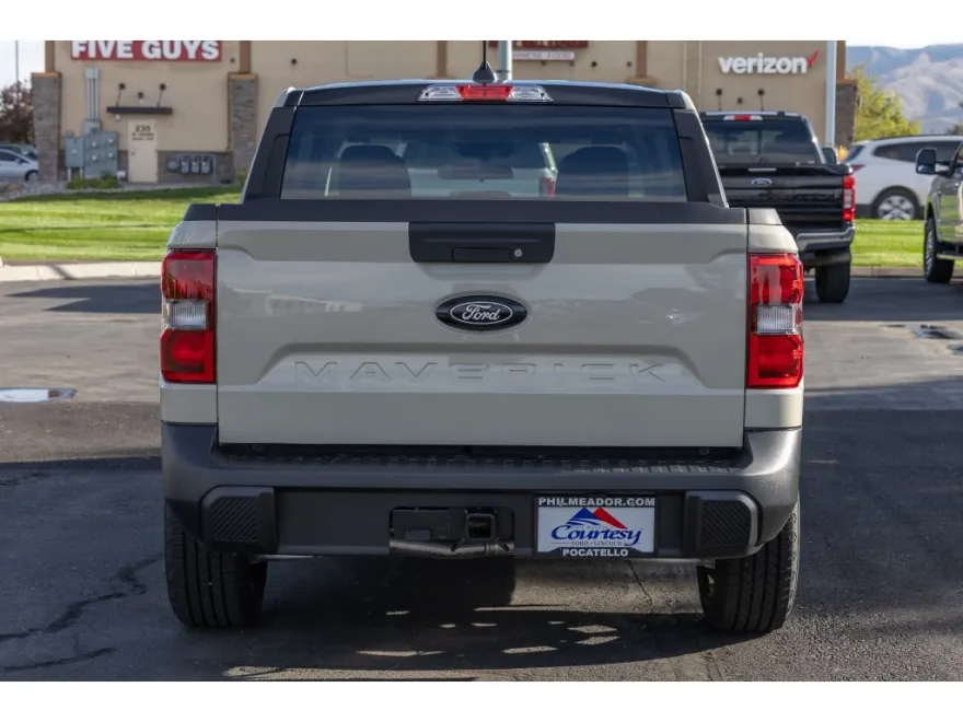 2025 Ford Maverick XLT photo 1