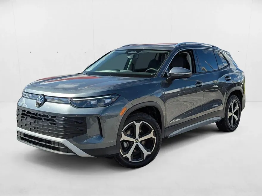2025 Volkswagen Tiguan SE photo 1