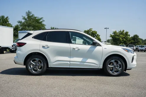 2024 Ford Escape ST-Line photo 3