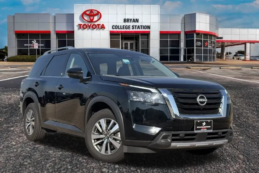 2025 Nissan Pathfinder SL photo 1