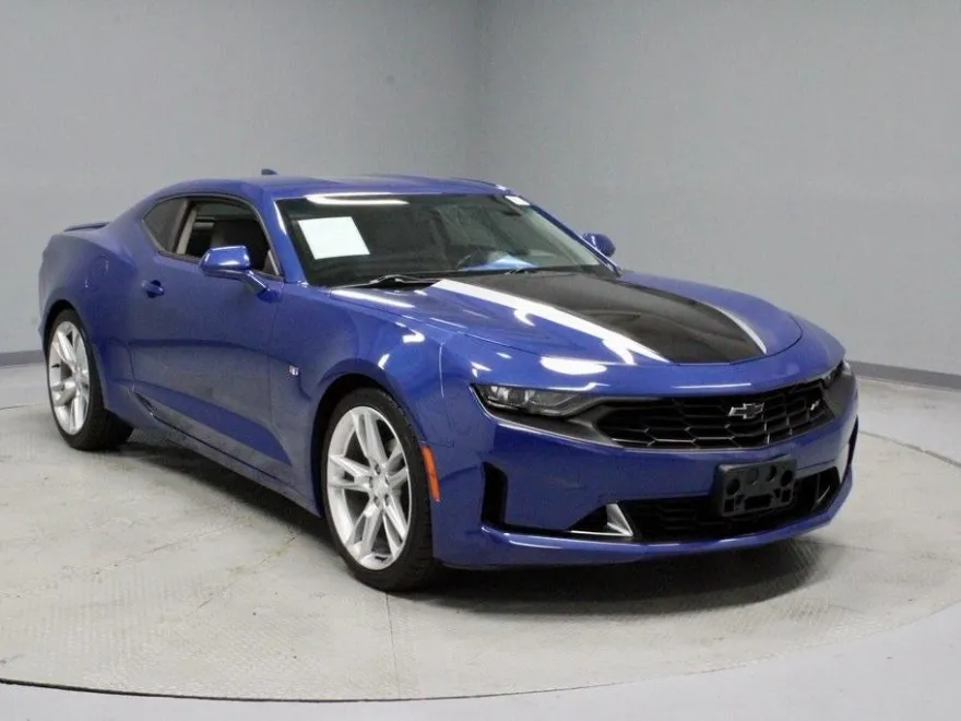 2020 Chevrolet Camaro 1LT photo 1