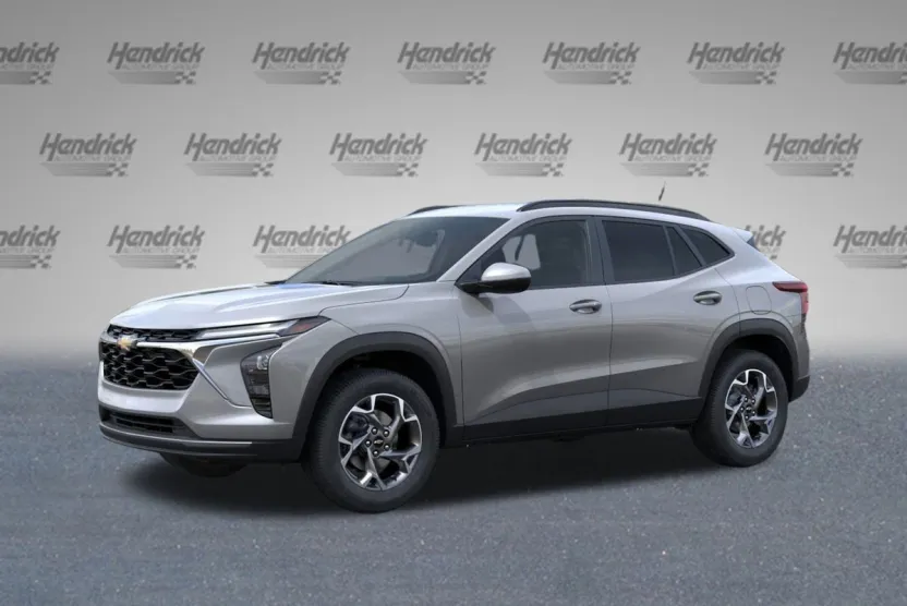 2025 Chevrolet Trax LT photo 1