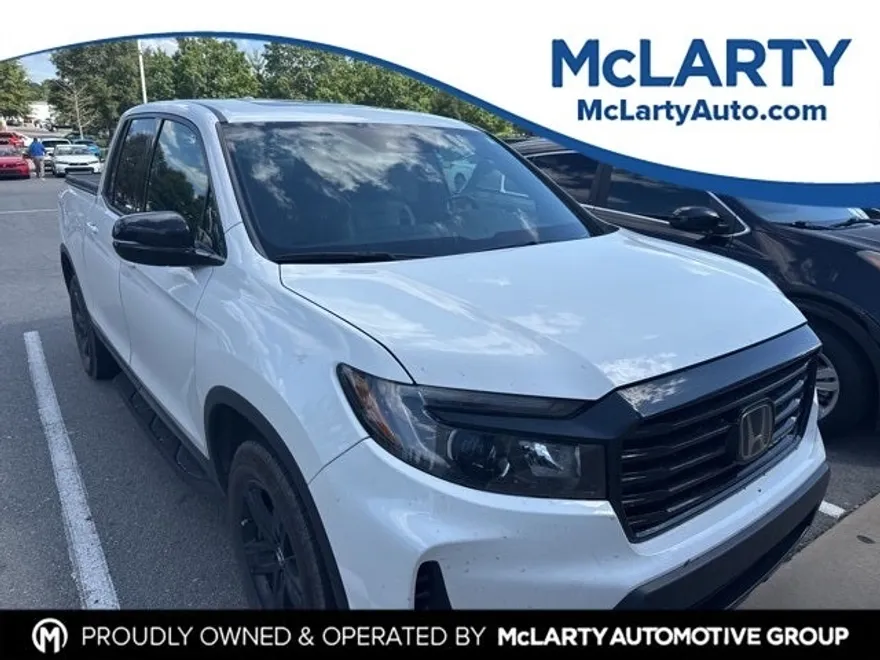 2023 Honda Ridgeline Black Edition photo 1