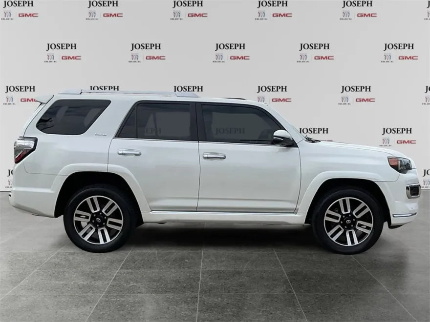 2022 Toyota 4Runner Limited photo 1