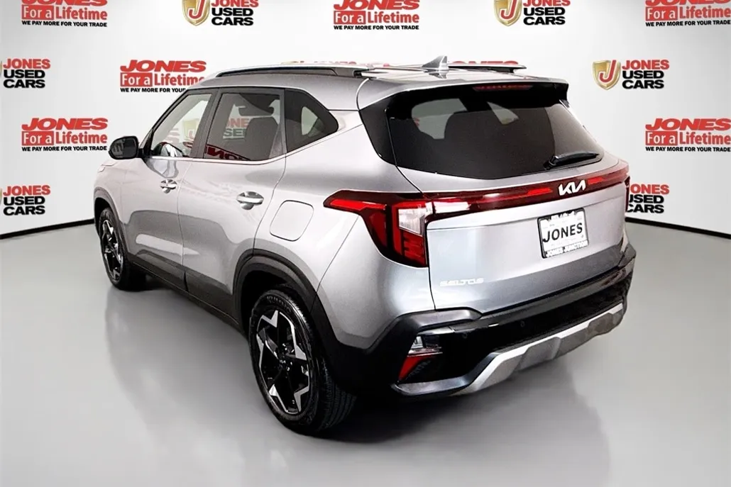2025 Kia Seltos EX photo 1