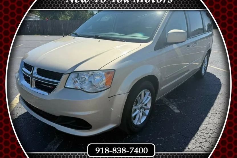 2013 Dodge Grand Caravan SXT photo 1