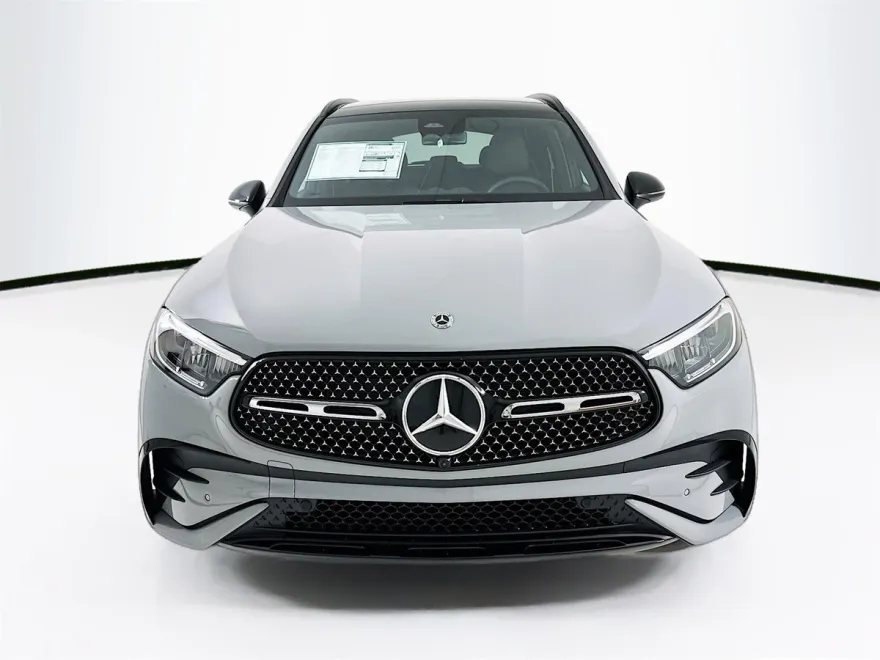 2026 Mercedes Benz GLC 300 4MATIC photo 1