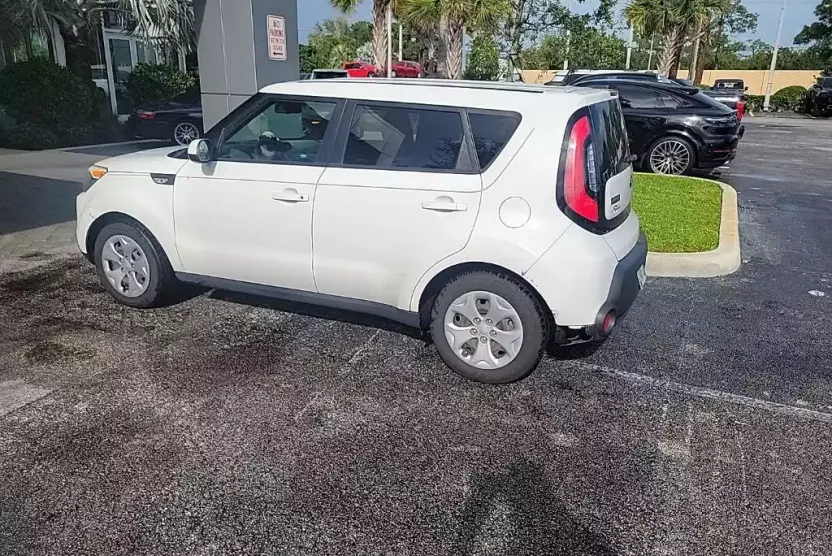 2014 Kia Soul Base photo 1