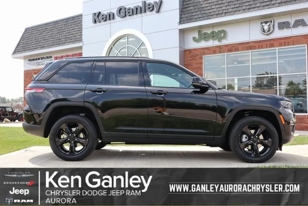2025 Jeep Grand Cherokee Limited photo 1