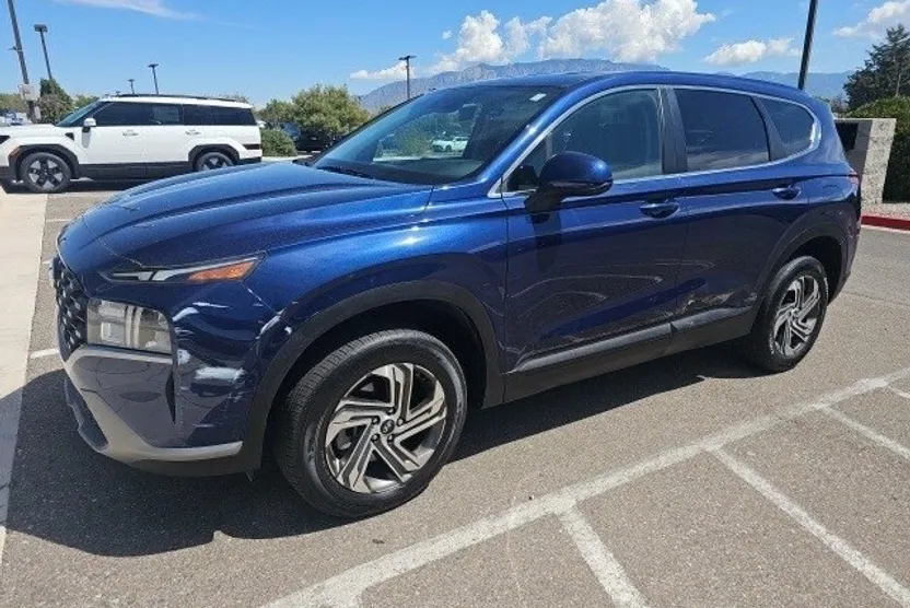 2023 Hyundai Santa Fe SE photo 1