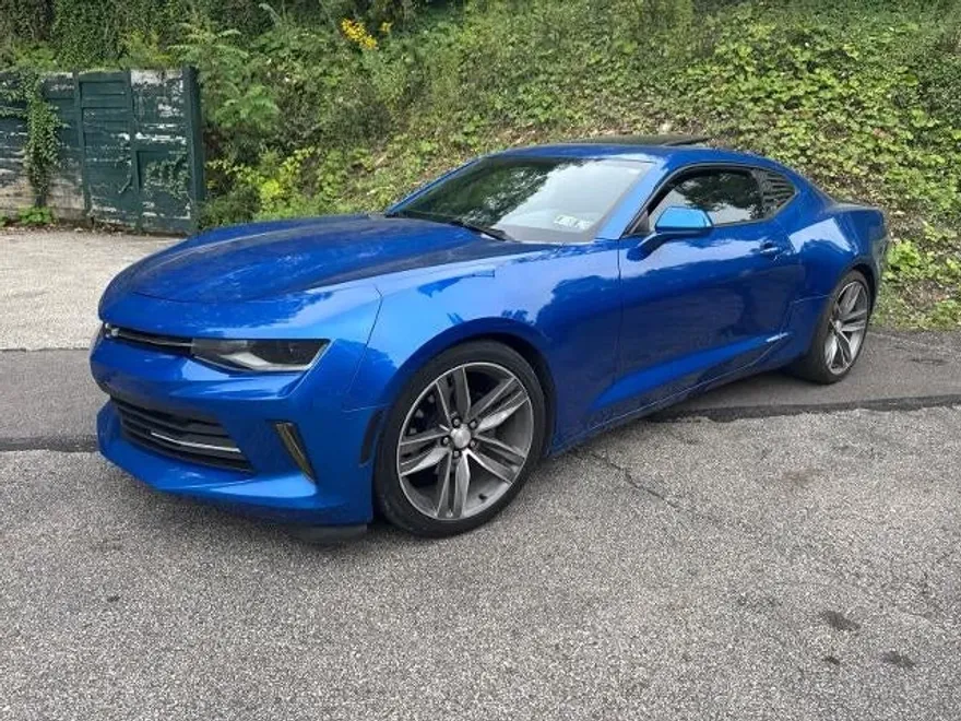 2016 Chevrolet Camaro 1LT photo 1