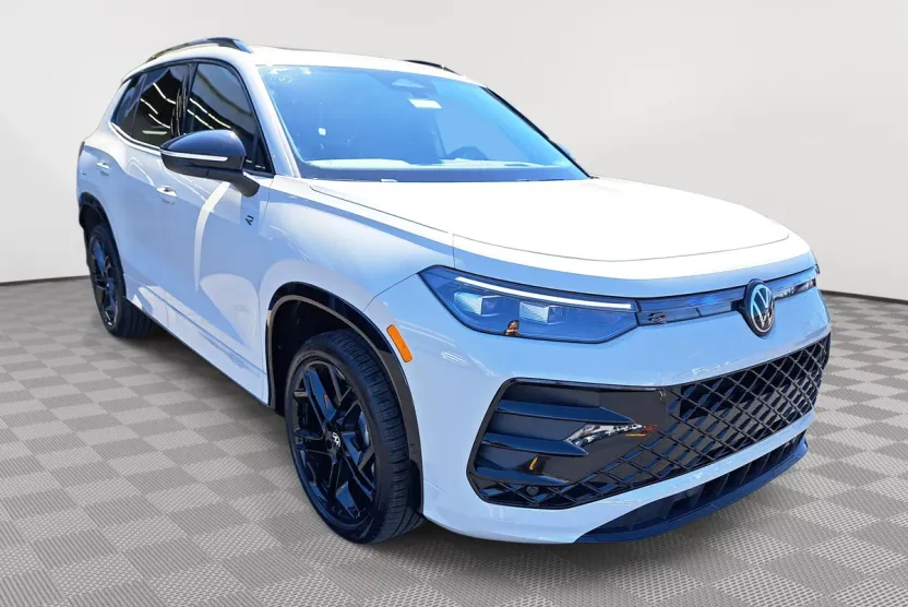 2025 Volkswagen Tiguan SE R-Line Black photo 1