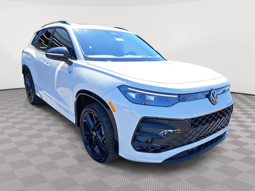 2025 Volkswagen Tiguan SE R-Line Black photo 1