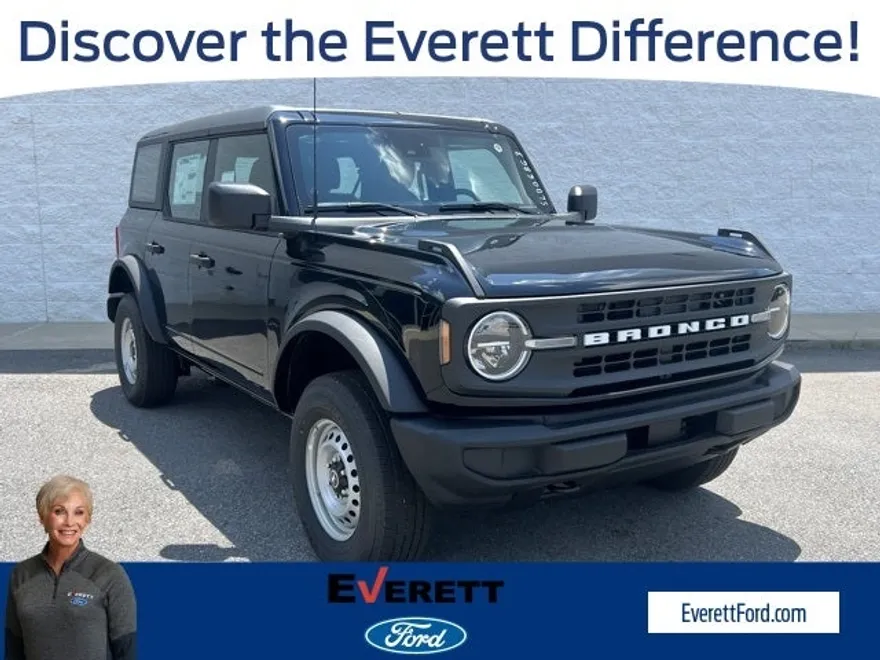 2025 Ford Bronco Base photo 1