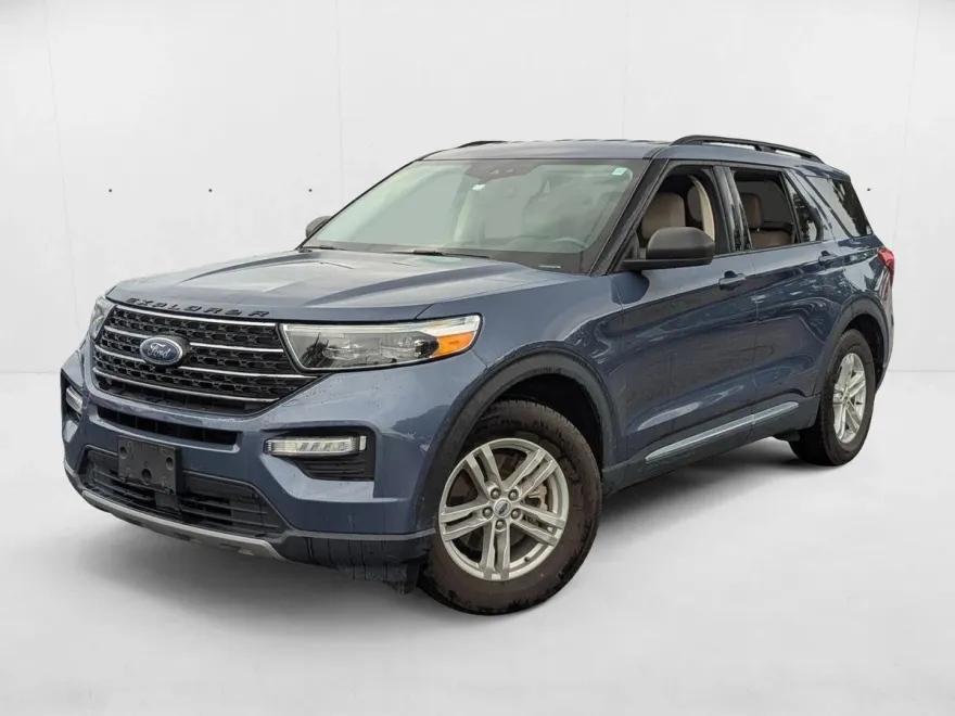 2021 Ford Explorer XLT photo 1