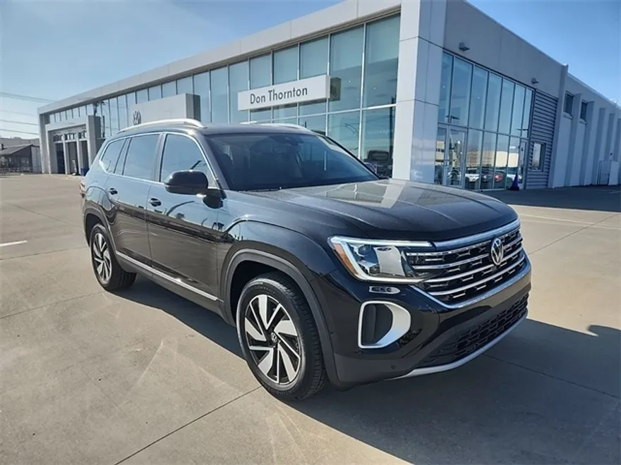 2025 Volkswagen Atlas SEL photo 1