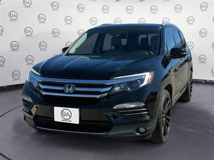 2016 Honda Pilot Elite photo 1