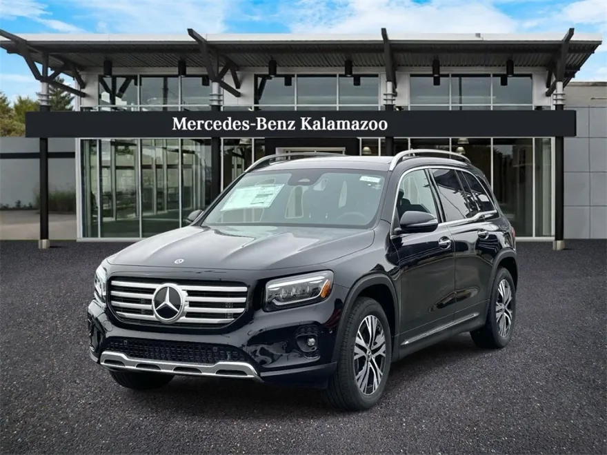 2024 Mercedes Benz GLB 250 4MATIC photo 1