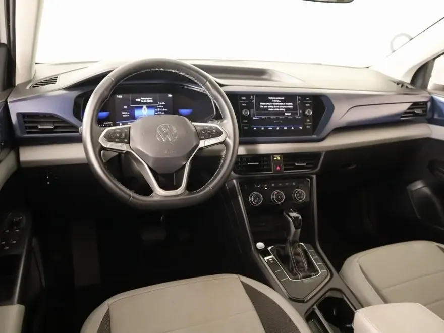2023 Volkswagen Taos SE photo 1