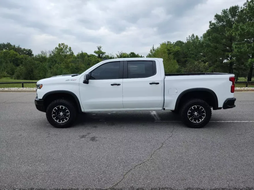 2025 Chevrolet Silverado 1500 ZR2 photo 1