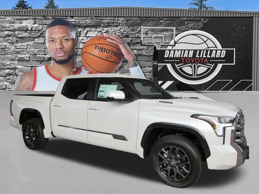 2025 Toyota Tundra Platinum photo 1