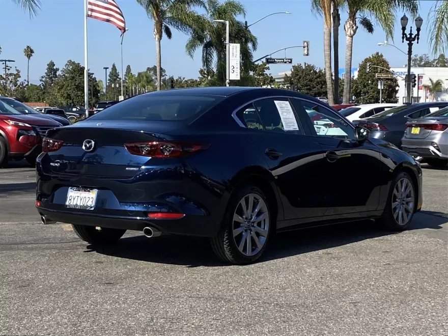 2021 Mazda Mazda3 Preferred photo 1