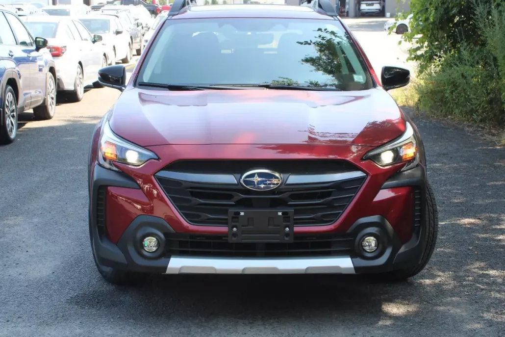2025 Subaru Outback Limited photo 1