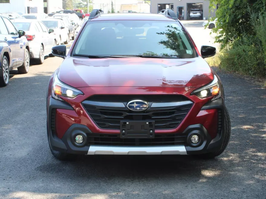 2025 Subaru Outback Limited photo 1