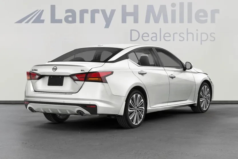 2025 Nissan Altima SL photo 1