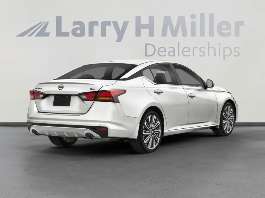 2025 Nissan Altima SL photo 1