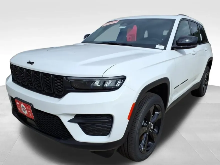 2025 Jeep Grand Cherokee Altitude photo 1