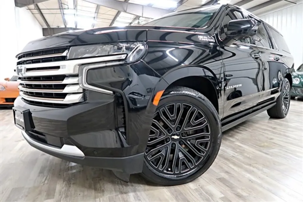 2021 Chevrolet Suburban High Country photo 1