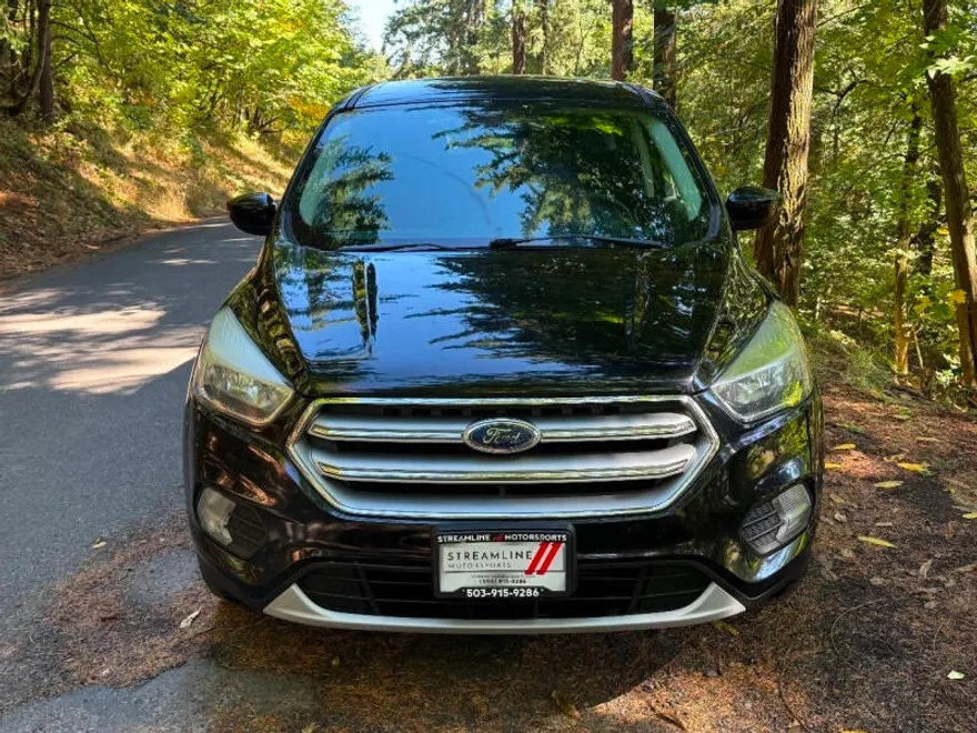 2017 Ford Escape SE photo 1