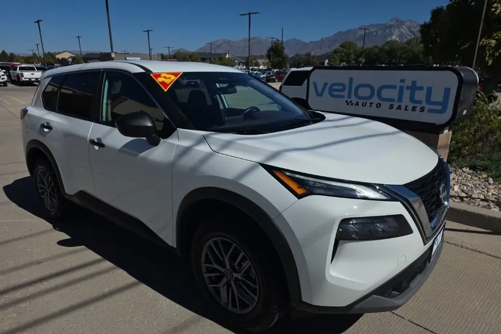 2023 Nissan Rogue S photo 1