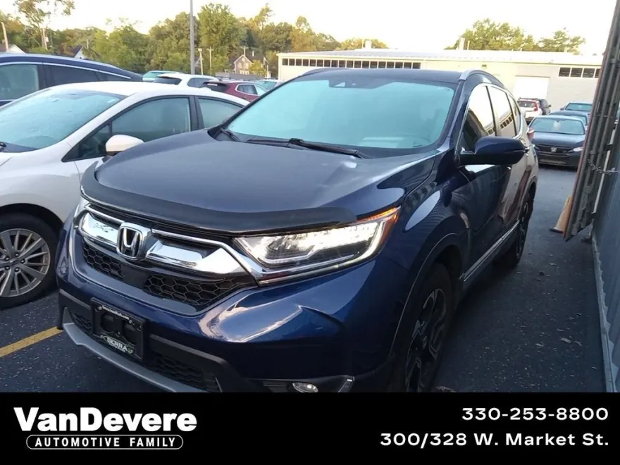 2018 Honda CR-V Touring photo 1